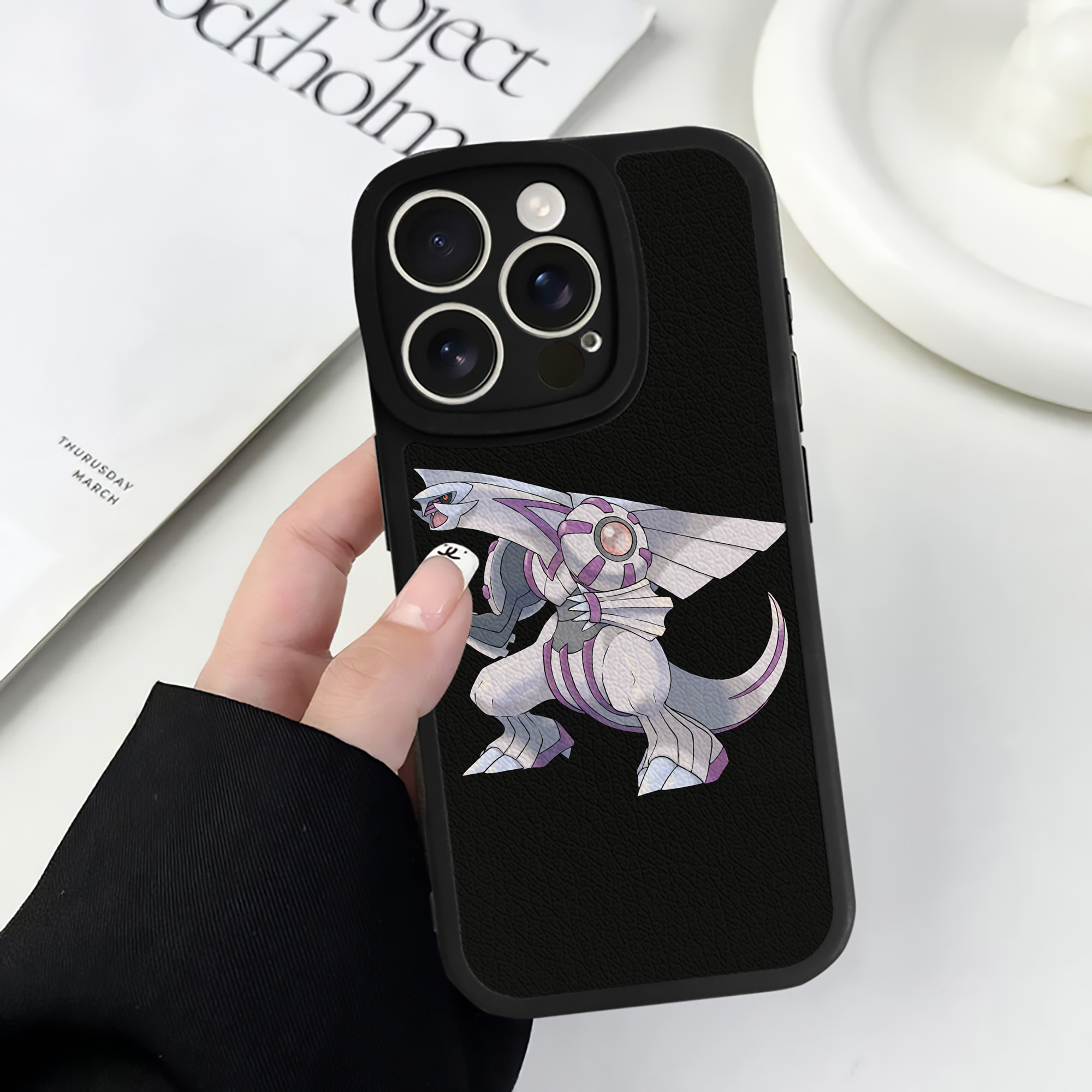 （画像用） ポケットモンスター Pokémon 【iPhone 16シリーズ対応】シリコンスマホケース（レザー調） 材質：シリコン